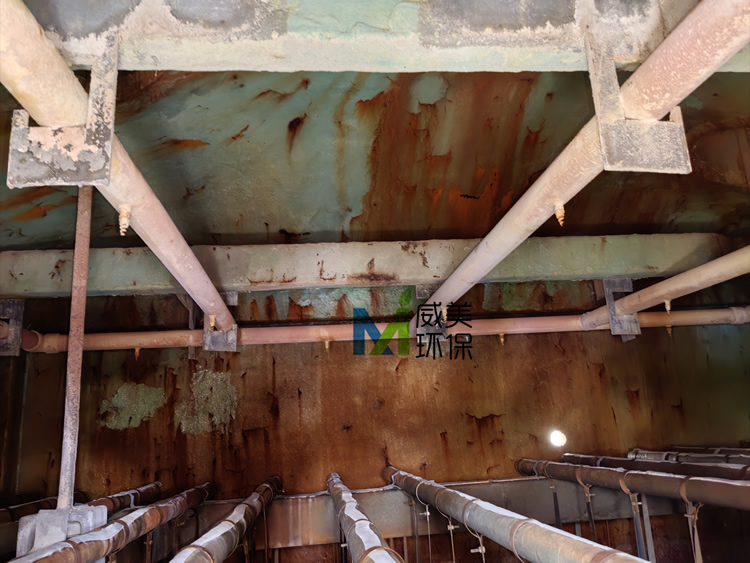 三氯異氰尿酸車間濕電除塵器維修考察現場